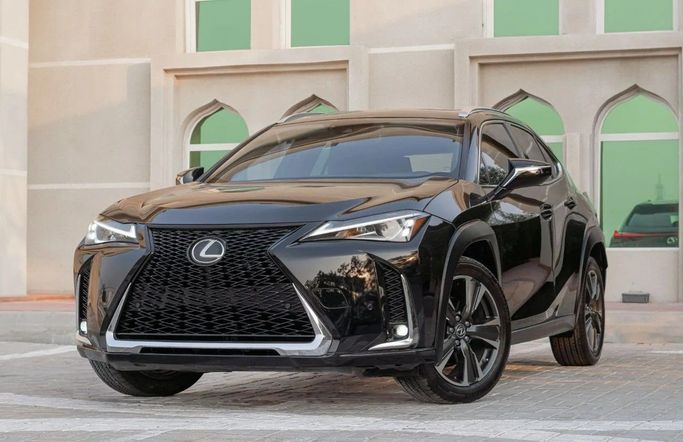 Подержанный Lexus UX 200 I, 2.0 л, 2019 в Аджмане от AMG Cars Черный цвет. Американская | AUTO.AE