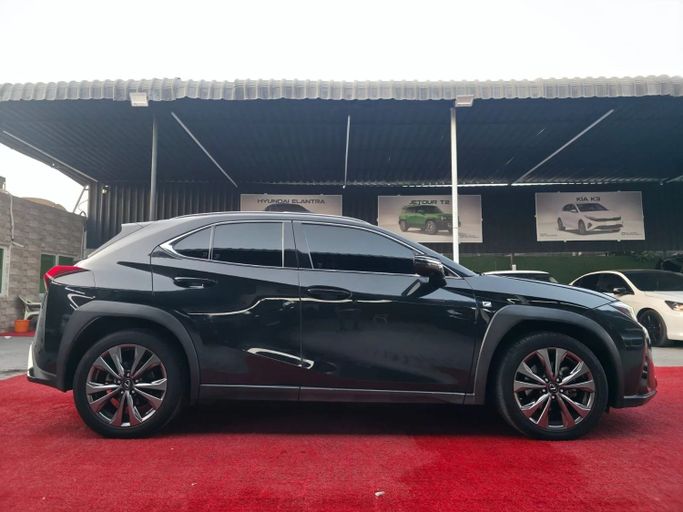 Подержанный Lexus UX 200 I, 2.0 л, 2020 в Аджмане от Abu Rashid Cars  Черный цвет. Other | AUTO.AE
