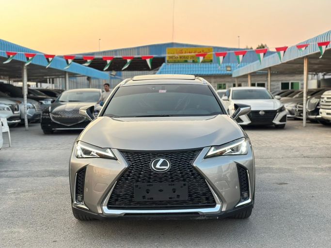 مستعملة ⁦Lexus UX 200 I، 2.0 l، 2020⁩ في في الإمارات, عجمان من SHEIKH MORAD USED CARS، اللون رمادي. مواصفات الخليج | AUTO.AE | إعلان #288049