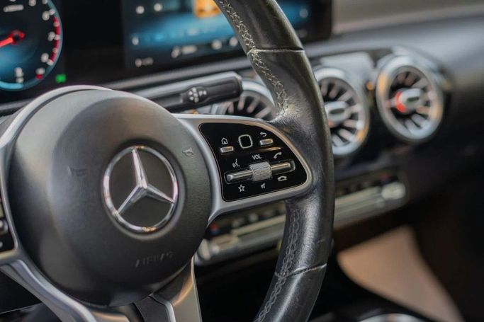 Подержанный Mercedes-Benz A-Class 220 IV (W177), 2.0 л, 2020 в Аджмане от AMG Cars Серый цвет. Американская | AUTO.AE