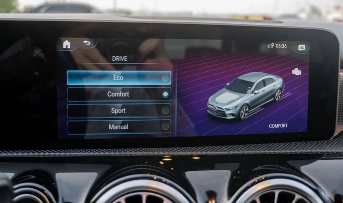 Подержанный Mercedes-Benz A-Class 220 IV (W177), 2.0 л, 2020 в Аджмане от AMG Cars Серый цвет. Американская | AUTO.AE