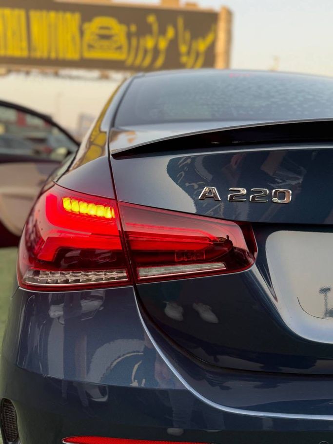 Подержанный Mercedes-Benz A-Class 220 IV (W177), 2.0 л, 2021 в Аджмане от Syria Motors Синий цвет.  | AUTO.AE