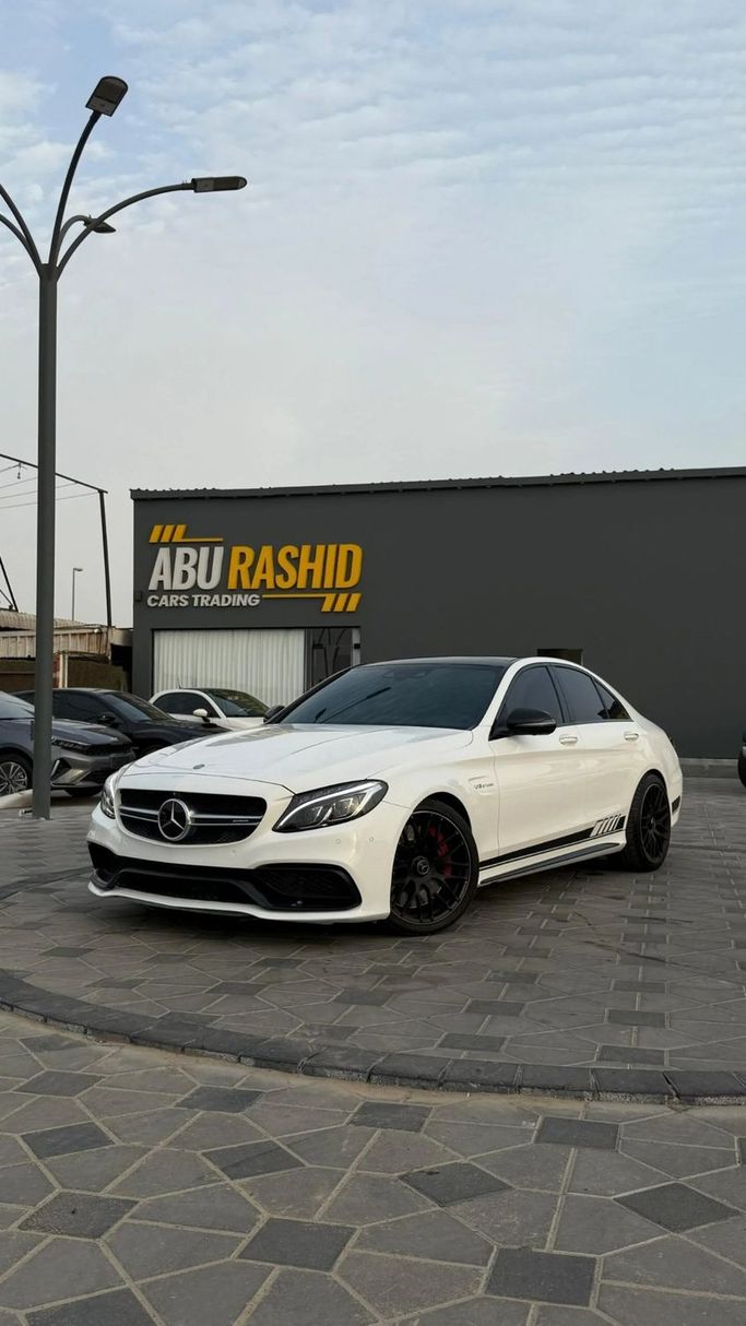 Used Mercedes-Benz C-Class AMG 63 AMG S IV (W205), 4.0 l, 2016 in Ajman by Abu Rashid Cars , White color. GCC Specs | AUTO.AE