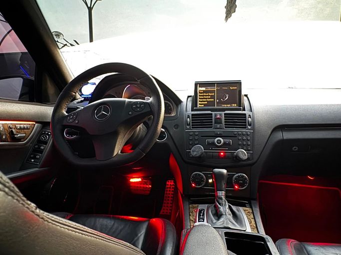 Подержанный Mercedes-Benz C-Class AMG 63 AMG III (W204), 6.2 л, 2009 в Аджмане от Abu Rashid Cars  Серый цвет. Американская | AUTO.AE