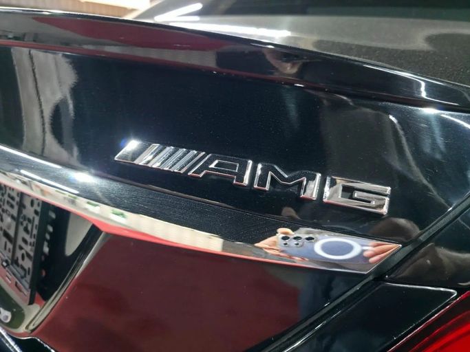 Подержанный Mercedes-Benz C-Class 300 IV (W205) Рестайлинг, 2.0 л, 2020 в Аджмане от Abu Rashid Cars  Черный цвет. Американская | AUTO.AE