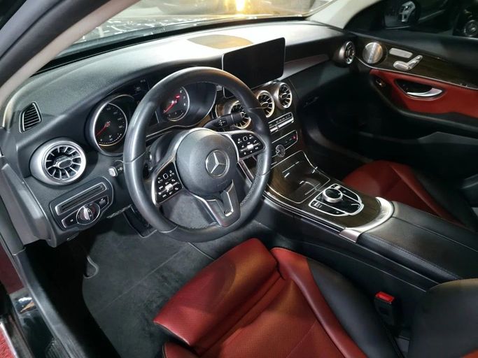 Подержанный Mercedes-Benz C-Class 300 IV (W205) Рестайлинг, 2.0 л, 2020 в Аджмане от Abu Rashid Cars  Черный цвет. Американская | AUTO.AE