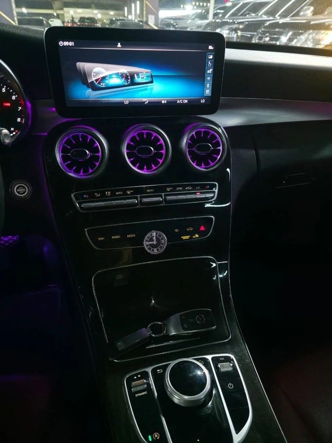 Подержанный Mercedes-Benz C-Class 300 IV (W205) Рестайлинг, 2.0 л, 2020 в Аджмане от Abu Rashid Cars  Черный цвет. Американская | AUTO.AE