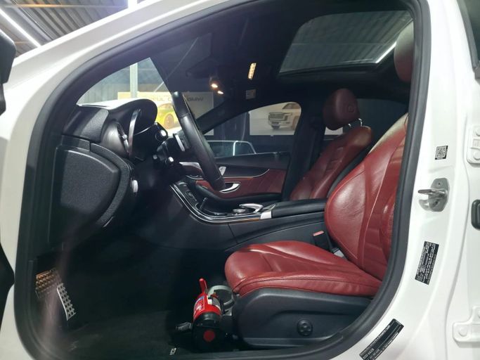 Подержанный Mercedes-Benz C-Class 200 IV (W205) Рестайлинг, 2.0 л, 2018 в Аджмане от Abu Rashid Cars  Белый цвет.  | AUTO.AE