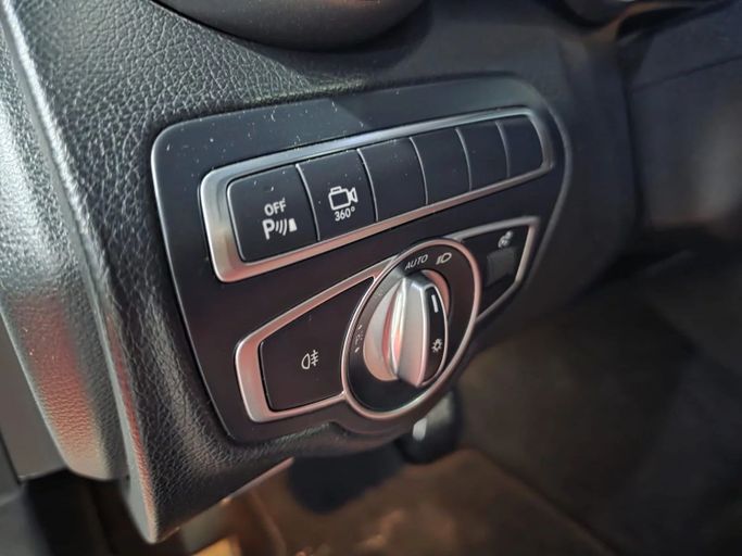 Подержанный Mercedes-Benz C-Class 200 IV (W205) Рестайлинг, 2.0 л, 2018 в Аджмане от Abu Rashid Cars  Белый цвет.  | AUTO.AE