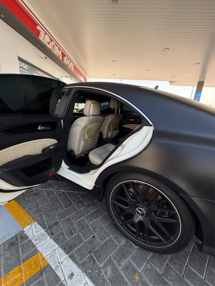 Used Mercedes-Benz CLS AMG 63 AMG II (W218), 5.5 l, 2012 in Ajman, Black color. GCC Specs | AUTO.AE