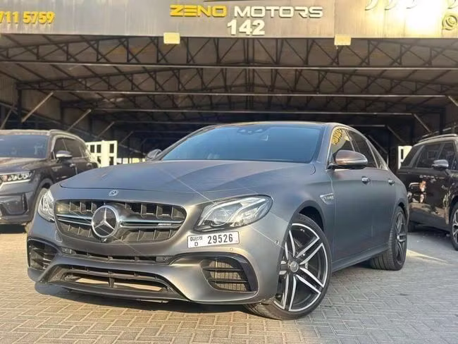 Подержанный Mercedes-Benz E-Class AMG 63 AMG V (W213), 4.0 л, 2018 в Аджмане от Zeno Motors Fze Серый цвет. Корейская | AUTO.AE