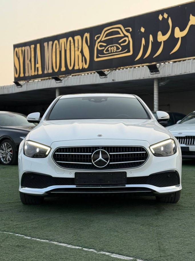 Подержанный Mercedes-Benz E-Class 350 V (W213, S213, C238) Рестайлинг, 2.0 л, 2022 в Аджмане от Syria Motors Белый цвет. Корейская | AUTO.AE