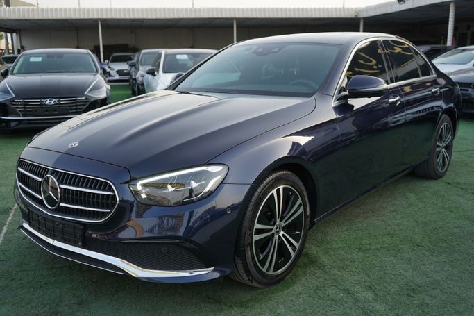 Подержанный Mercedes-Benz E-Class 250 V (W213, S213, C238) Рестайлинг, 2.0 л, 2022 в Аджмане от Syria Motors Синий цвет. Корейская | AUTO.AE