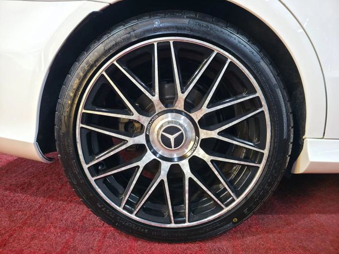 Used Mercedes-Benz E-Class 300 IV (W212, S212, C207) Facelift, 3.5 l, 2014 in Ajman by Abu Rashid Cars , White color. GCC Specs | AUTO.AE