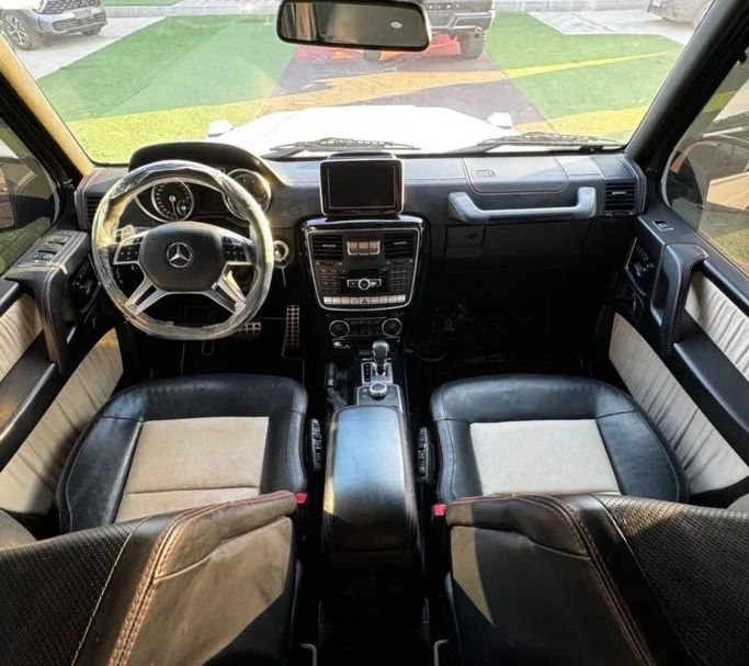 Подержанный Mercedes-Benz G-Class 550 II (W463) Рестайлинг 4, 4.0 л, 2015 в Аджмане от Abu Rashid Cars  Белый цвет. GCC | AUTO.AE