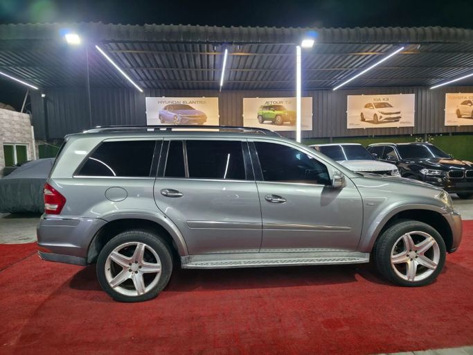 Used Mercedes-Benz GL-Class 500 II (X166), 4.7 l, 2012 in Ajman by Abu Rashid Cars , Grey color. Other | AUTO.AE