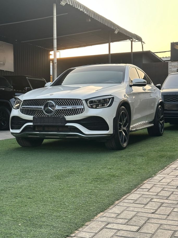 مستعملة ⁦Mercedes-Benz GLC Coupe 200 I (C253) فيس ليفت، 2.0 l، 2020⁩ في في الإمارات, عجمان من DEAL CARS، اللون أبيض. مواصفات الخليج | AUTO.AE | إعلان #288167