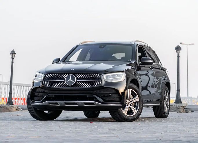 Подержанный Mercedes-Benz GLC 300 I (X253) Рестайлинг, 2.0 л, 2021 в ОАЭ, Аджман от AMG Cars Черный цвет. Американская | AUTO.AE | Объявление #278611