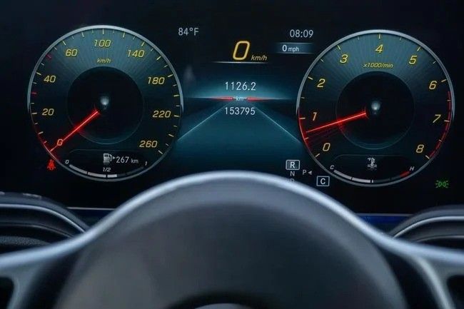 Подержанный Mercedes-Benz GLE 350 II (V167), 2.0 л, 2020 в Аджмане от AMG Cars Черный цвет. Американская | AUTO.AE