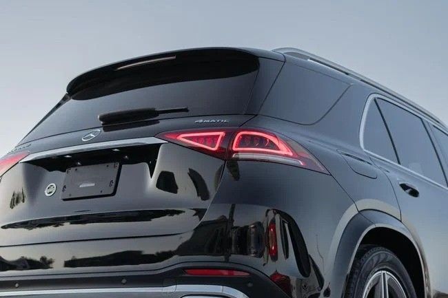 Подержанный Mercedes-Benz GLE 350 II (V167), 2.0 л, 2020 в Аджмане от AMG Cars Черный цвет. Американская | AUTO.AE