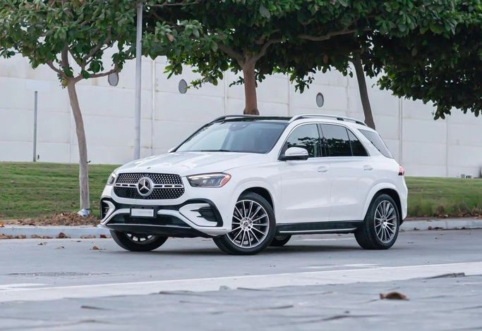 Used Mercedes-Benz GLE 450 II (V167) Facelift, 3.0 l, 2024 in Ajman by AMG Cars, White color. American Specs | AUTO.AE