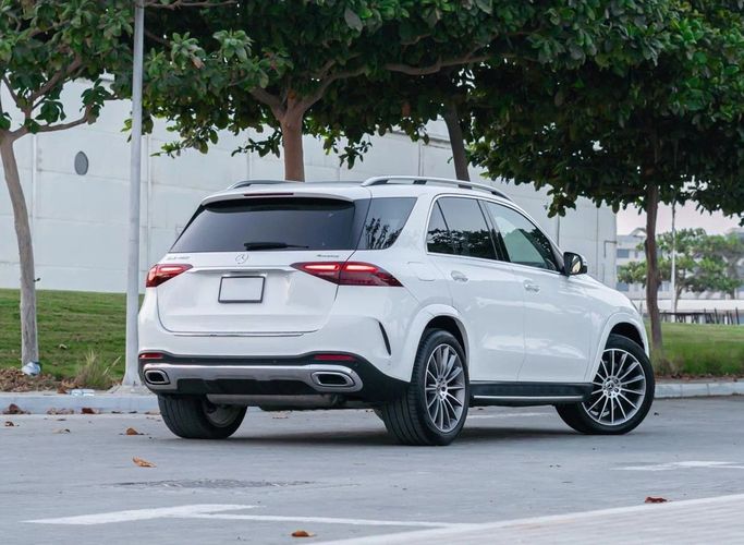 Used Mercedes-Benz GLE 450 II (V167) Facelift, 3.0 l, 2024 in Ajman by AMG Cars, White color. American Specs | AUTO.AE