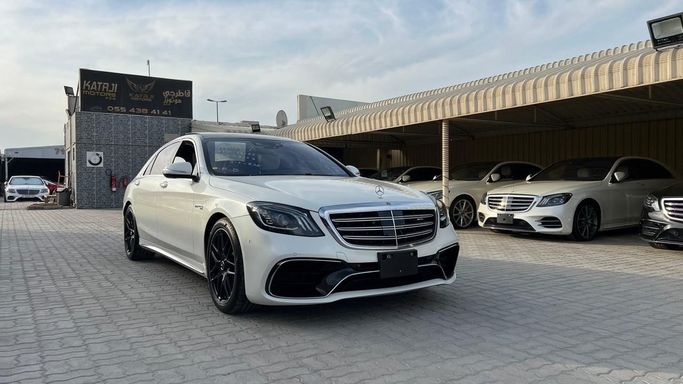 مستعملة Mercedes-Benz S-Class AMG 63 AMG Long عملية فيس ليفت III (W222، C217), 4.0 l, 2019 في في عجمان، اللون أبيض. المواصفات اليابانية | AUTO.AE | إعلان #258999