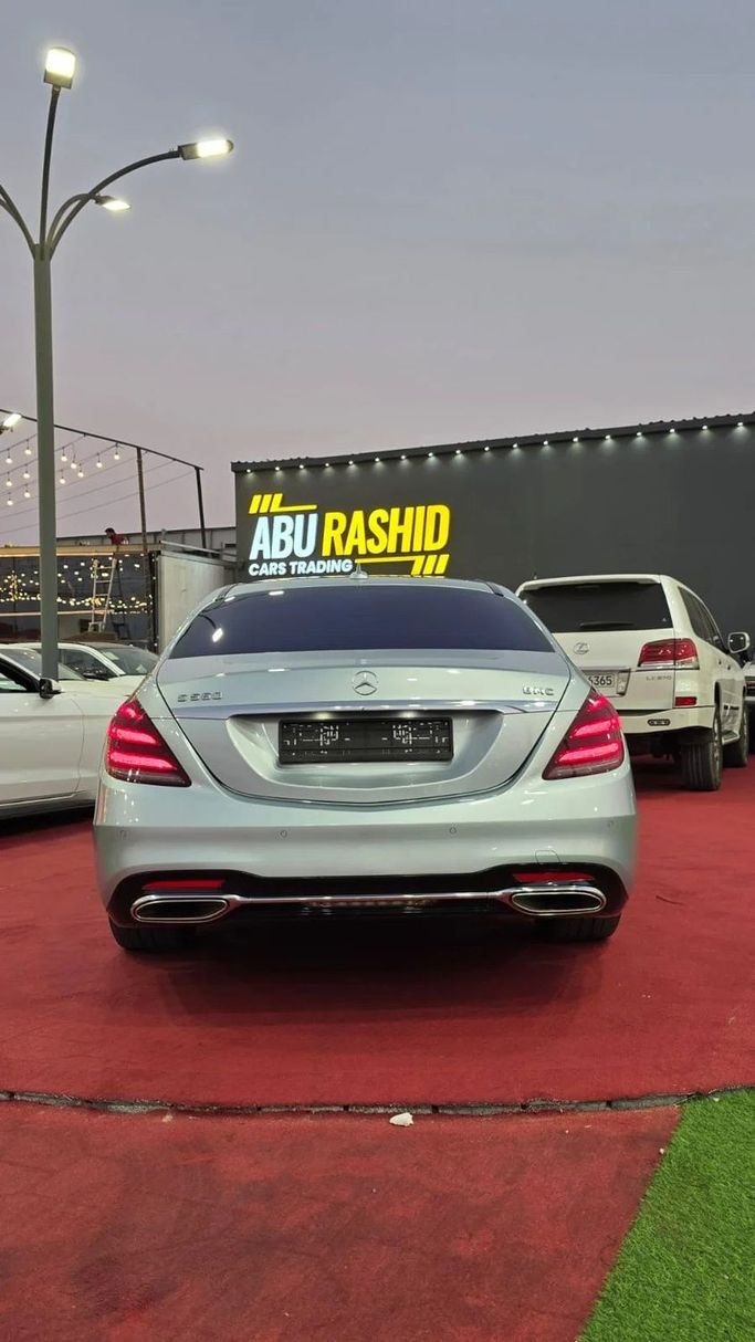 Used Mercedes-Benz S-Class 450 VI (W222, C217) Facelift, 3.0 l, 2018 in Ajman by Abu Rashid Cars , Silver color. GCC Specs | AUTO.AE