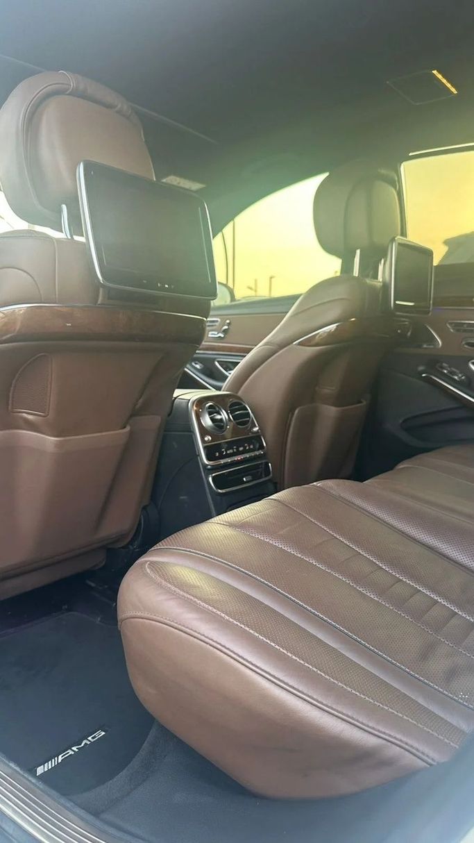 Подержанный Mercedes-Benz S-Class 500 VI (W222, C217), 4.7 л, 2015 в Аджмане от Abu Rashid Cars  Белый цвет. GCC | AUTO.AE