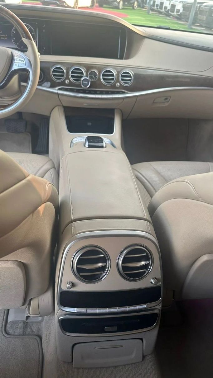 Подержанный Mercedes-Benz S-Class 500 VI (W222, C217), 4.7 л, 2015 в Аджмане от Abu Rashid Cars  Белый цвет. GCC | AUTO.AE