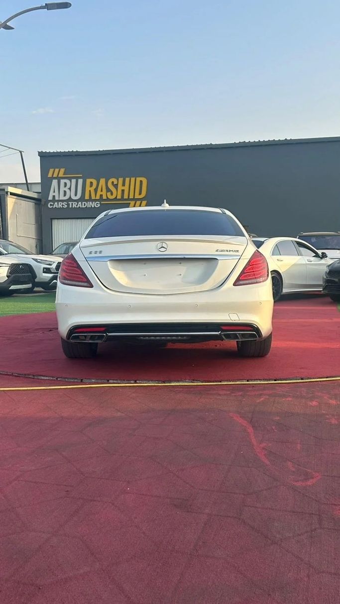 Подержанный Mercedes-Benz S-Class 500 VI (W222, C217), 4.7 л, 2015 в Аджмане от Abu Rashid Cars  Белый цвет. GCC | AUTO.AE