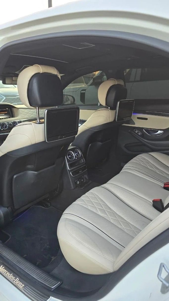 Подержанный Mercedes-Benz S-Class 550 VI (W222, C217), 4.7 л, 2015 в Аджмане от Abu Rashid Cars  Белый цвет. Американская | AUTO.AE