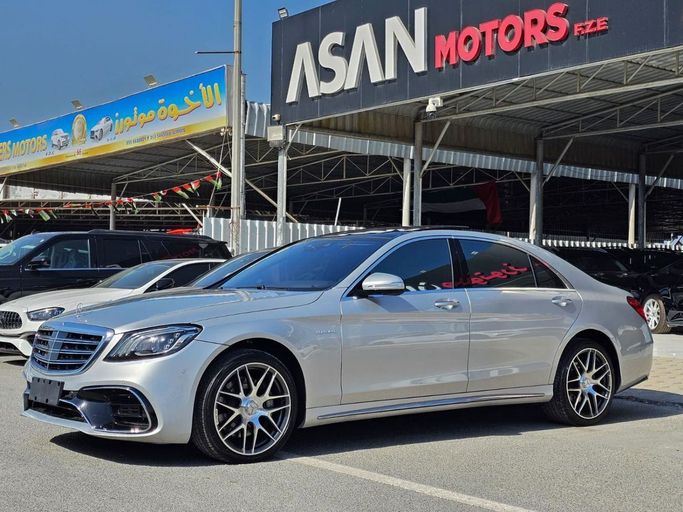 مستعملة Mercedes-Benz S-Class 560 شد الوجه السادس (W222، C217), 4.0 l, 2019 في في عجمان من Asan Motors، اللون فضي. المواصفات الكورية | AUTO.AE