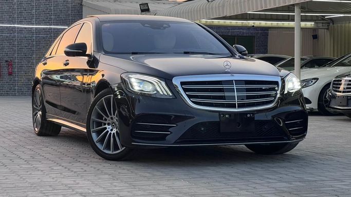 Подержанный Mercedes-Benz S-Class 560 Long VI (W222, C217) Рестайлинг, 4.0 л, 2020 в Аджмане от KATRJI MOTORS - قاطرجي موتورز Черный цвет. Японская | AUTO.AE | Объявление #258366