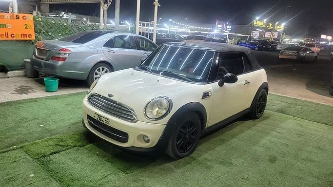 مستعملة MINI Cabrio Cooper فيس ليفت الثاني, 1.6 l, 2013 في في عجمان من Horizon International Used Cars، اللون أبيض. مواصفات الخليج | AUTO.AE