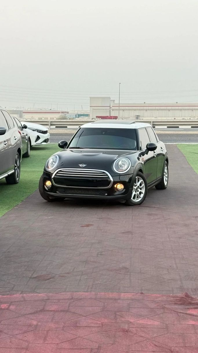 Used MINI Countryman Cooper II, 1.5 l, 2019 in Ajman by Abu Rashid Cars , Black color. GCC Specs | AUTO.AE