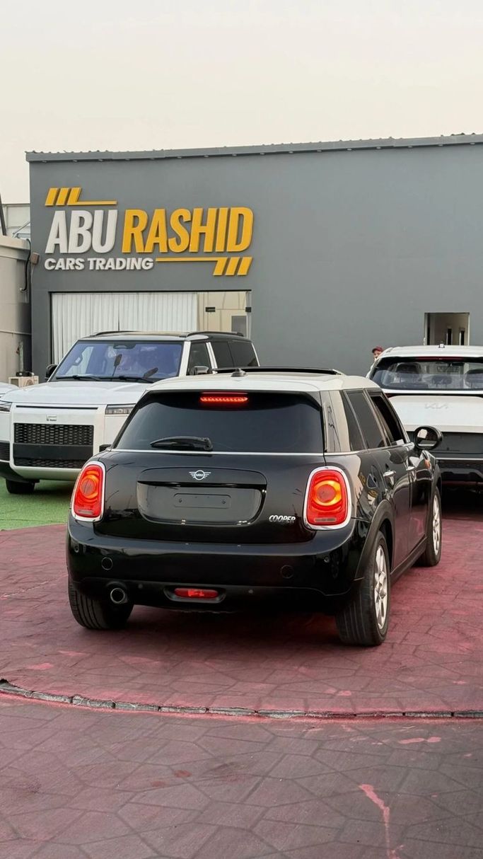 Used MINI Countryman Cooper II, 1.5 l, 2019 in Ajman by Abu Rashid Cars , Black color. GCC Specs | AUTO.AE