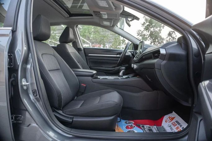 Подержанный Nissan Altima VI (L34), 2.5 л, 2022 в Аджмане от AMG Cars Серый цвет. Американская | AUTO.AE