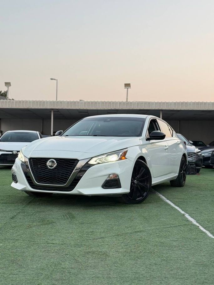 Подержанный Nissan Altima VI (L34), 2.5 л, 2020 в Аджмане от Syria Motors Белый цвет. Американская | AUTO.AE
