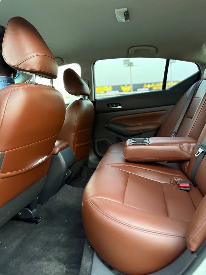 Подержанный Nissan Altima VI (L34), 2.5 л, 2020 в Аджмане от Syria Motors Белый цвет. Американская | AUTO.AE