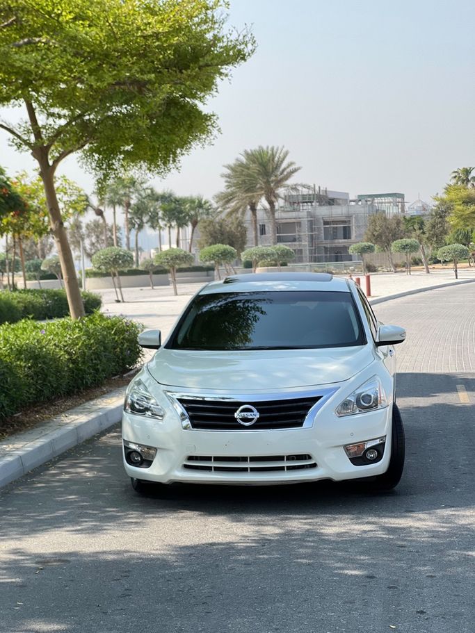 مستعملة ⁦Nissan Altima عملية فيس ليفت V (L33)، 2.5 l، 2016⁩ في في الإمارات, عجمان من RAOUS AL JEBAAL، اللون أبيض. المواصفات الأمريكية | AUTO.AE | إعلان #287241