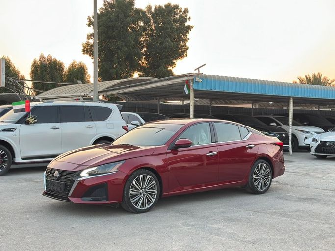 Подержанный ⁦Nissan Altima VI (L34) Рестайлинг, 2.5 л, 2023⁩ в ОАЭ, Аджман от SHEIKH MORAD USED CARS Красный цвет. GCC | AUTO.AE | Объявление #287875