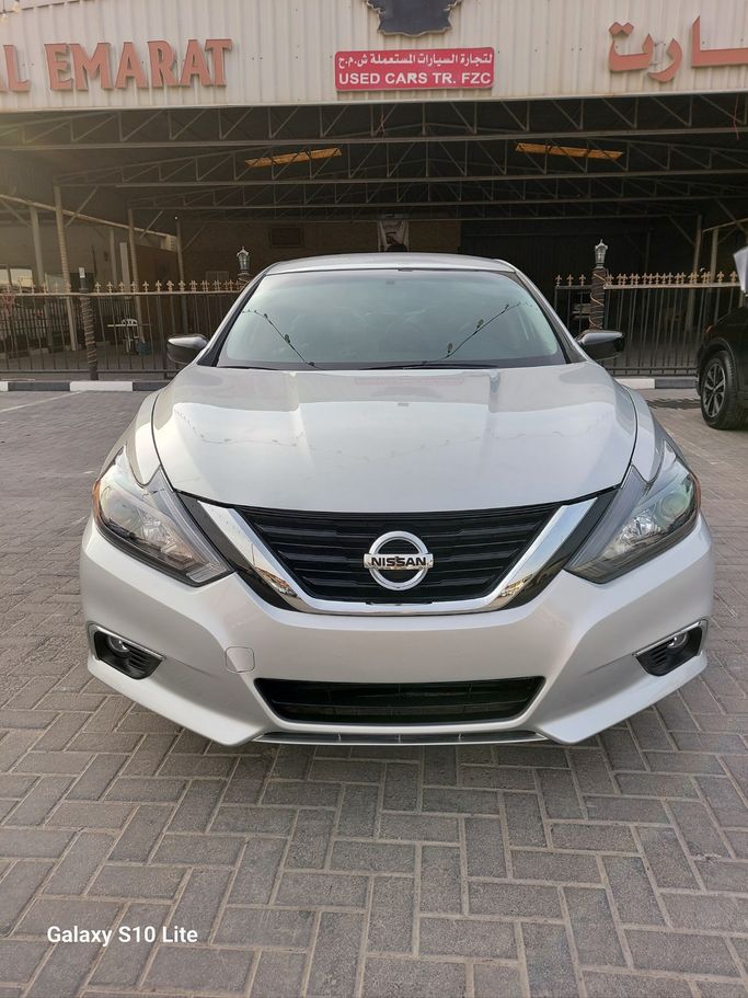 Used ⁦Nissan Altima V (L33) Facelift, 2.5 l, 2018⁩ in UAE, Ajman by SQOOR AL EMARAT, Silver color. American Specs | AUTO.AE | Listing #289192