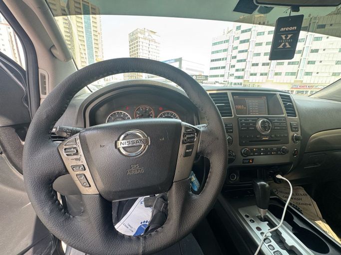 Used Nissan Armada I Facelift, 5.6 l, 2014 in Ajman, Grey color. GCC Specs | AUTO.AE