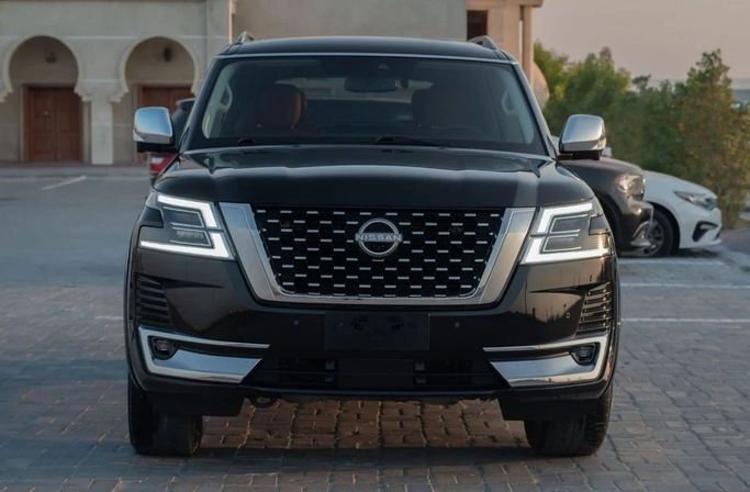 Подержанный Nissan Armada II Рестайлинг, 5.6 л, 2021 в Аджмане от AMG Cars Черный цвет. Американская | AUTO.AE
