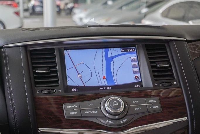 Подержанный Nissan Armada II, 5.6 л, 2018 в Аджмане от AMG Cars Коричневый цвет. Американская | AUTO.AE