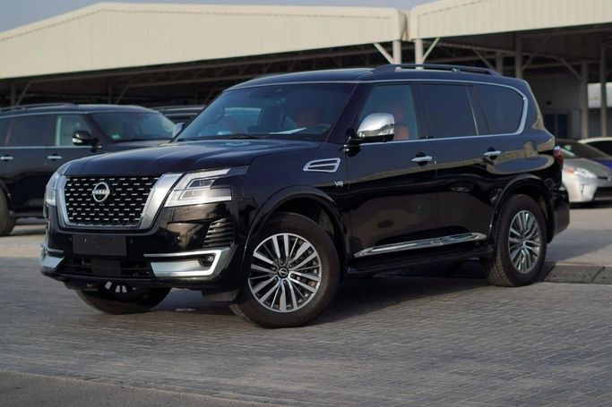 Подержанный Nissan Armada II Рестайлинг, 5.6 л, 2021 в Аджмане от AMG Cars Черный цвет. Американская | AUTO.AE