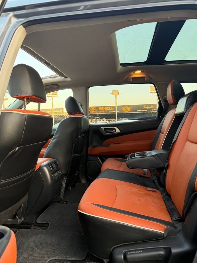 Подержанный Nissan Pathfinder IV Рестайлинг, 3.5 л, 2019 в Аджмане от Syria Motors Серый цвет. Американская | AUTO.AE