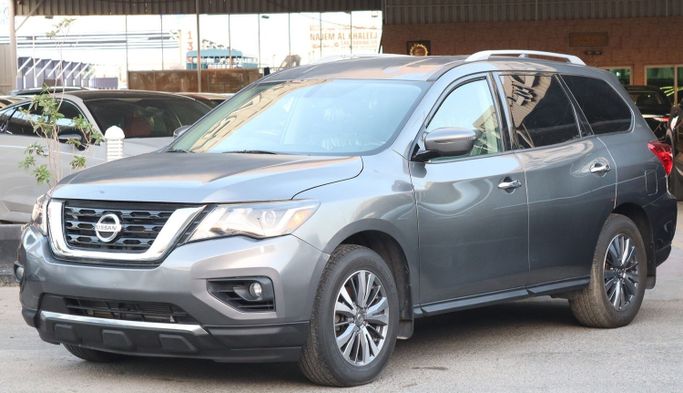 Used Nissan Pathfinder IV Facelift, 3.5 l, 2020 in Ajman by LOURD CARS TRADING, Grey color. GCC Specs | AUTO.AE | Listing #270393