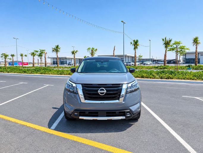 مستعملة ⁦Nissan Pathfinder V، 3.5 l، 2024⁩ في في الإمارات, عجمان من SR MOTORS، اللون أزرق فاتح. مواصفات الخليج | AUTO.AE | إعلان #289241